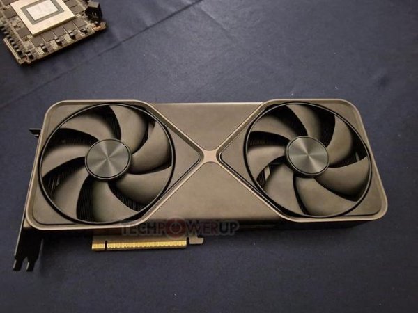 J9九游会体育而 RTX 5090 FE 有两个大电扇-ag九游j9,AG九游会官方登录网址